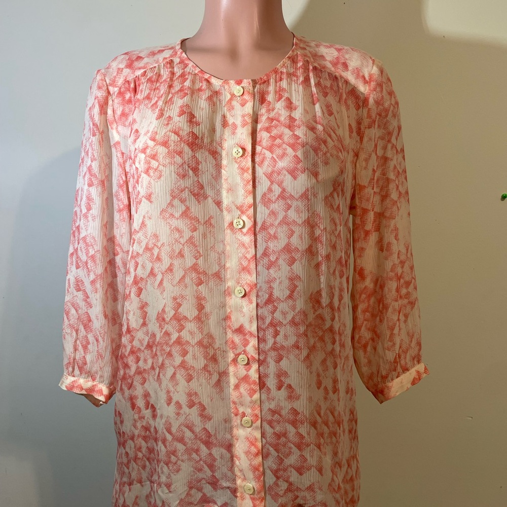 CAbi Women’s XS Emerson silk button front blouse in Coral & Ivory 3/4 sleeve
